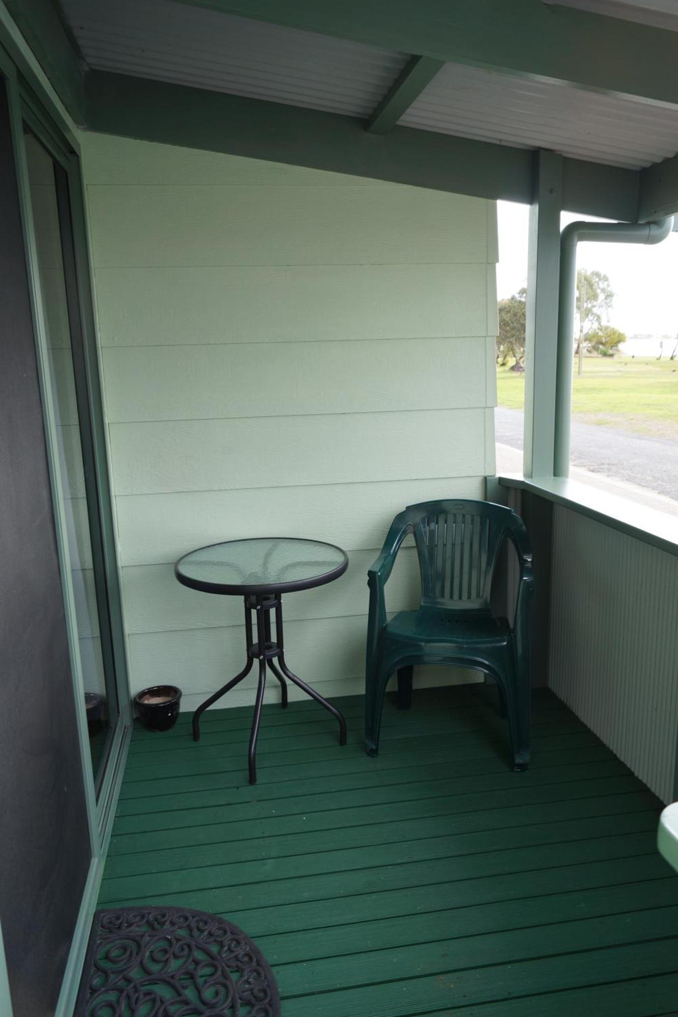 Lake Albert Caravan Park Hotel Meningie Ruang foto