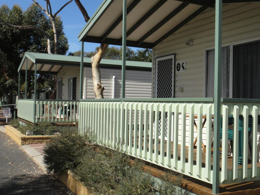 Lake Albert Caravan Park Hotel Meningie Ruang foto