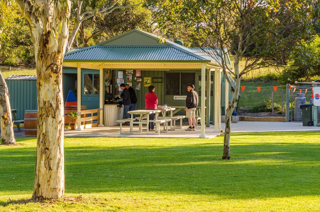 Lake Albert Caravan Park Hotel Meningie Bagian luar foto
