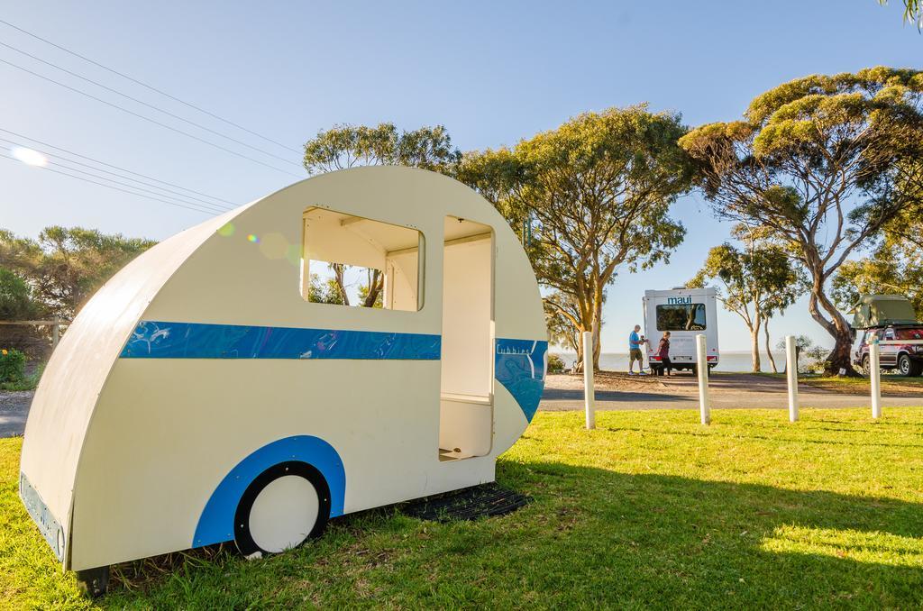 Lake Albert Caravan Park Hotel Meningie Bagian luar foto