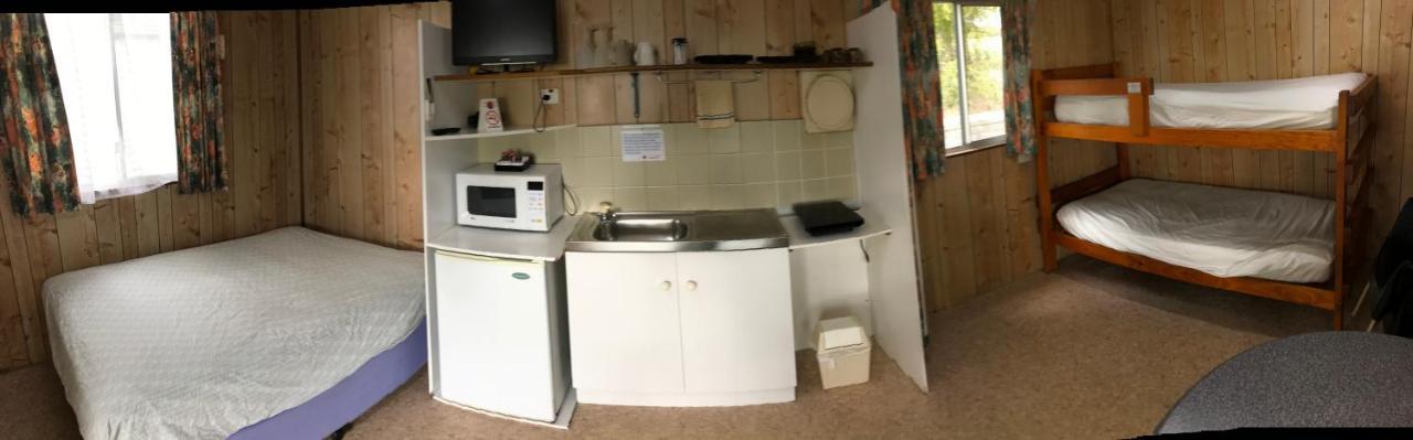 Lake Albert Caravan Park Hotel Meningie Bagian luar foto