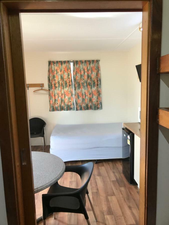 Lake Albert Caravan Park Hotel Meningie Bagian luar foto